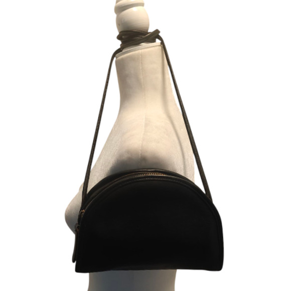 Vintage black Coach rare Half moon Kimball zip crossbody - Picture 1 of 10